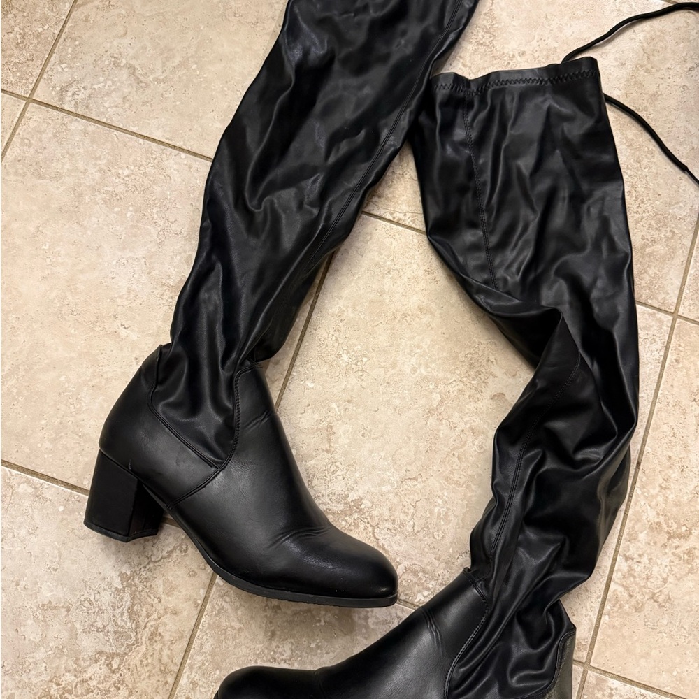 Black Over-the-Knee Women's Boots 11